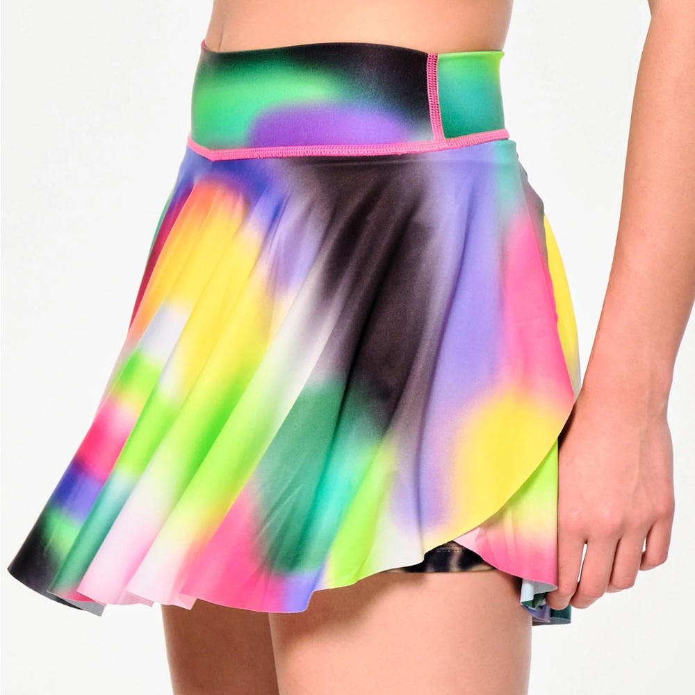 NWT Sold Out Everywhere Zumba Tropidelic Flowy Skort Sz M